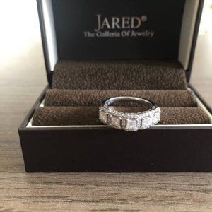 BRAND NEW Women's Wedding Band